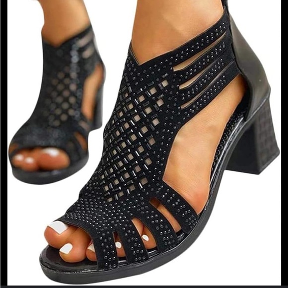 Brand new Black Rhinestone Embellished Sandals Size 8 - Picture 1 of 6